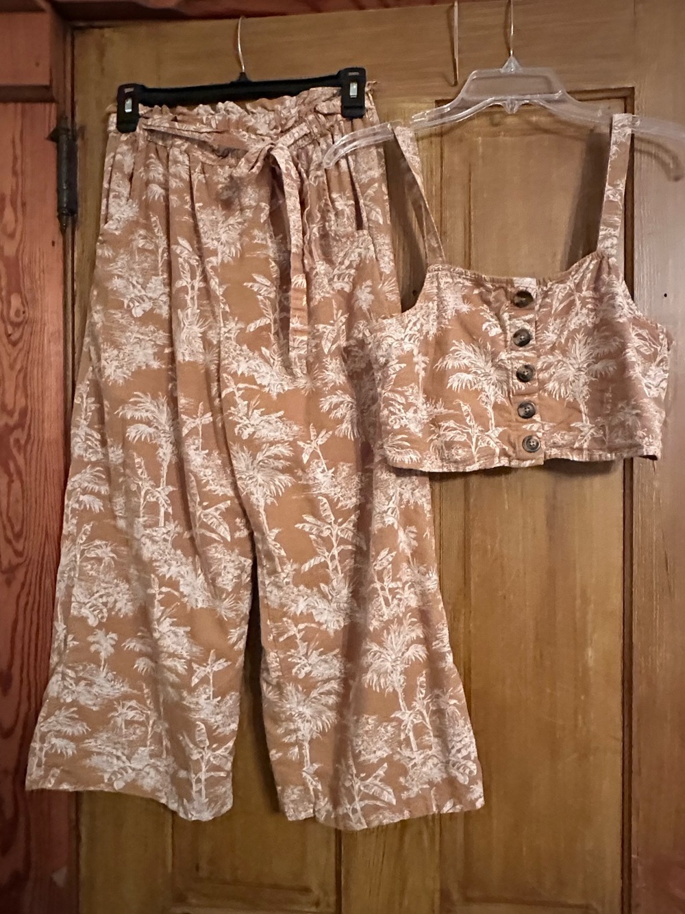 American Eagle Tropical Print Crop Top & Wide Leg Pants Set Size M